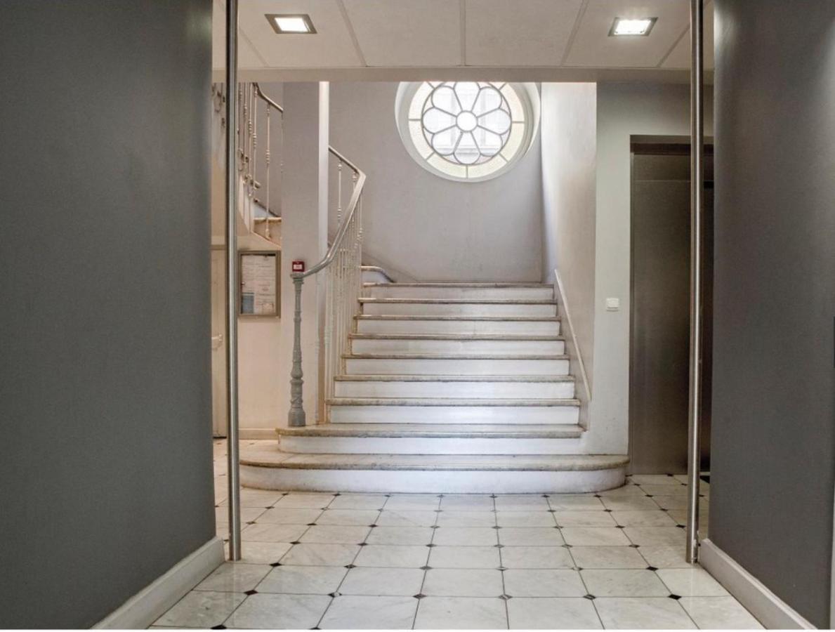 Apartment Petit Duplex Centre Proche 3 Min A Pieds